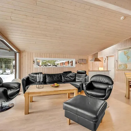 Elfrun - 250m From The Sea By Interhome Nyaraló Harboør