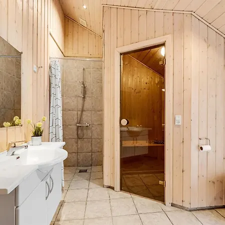 Elfrun - 250m From The Sea By Interhome * Harboør